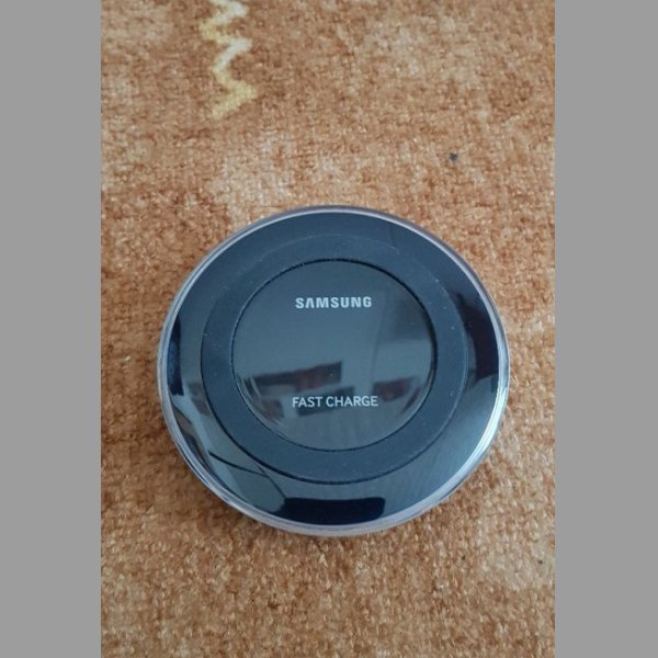 Bezdrátová nabíječka Samsung EP-PN920B